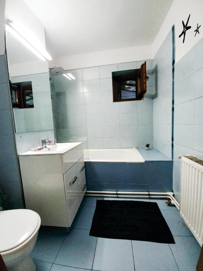 Апартаменты Vero Apartament Central Rm Valcea Рымнику-Вылча Экстерьер фото